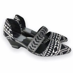 Size 6 Geometric Aztec Tribal Black White Grey Womens‎ Low Wedge Heels Shoes